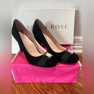 TARYN ROSE WOMEN'S BLACK SUEDE  PUMPS SIZE 8.5M PATSY STYLE